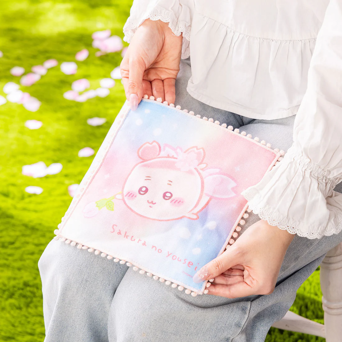 [Pre-order] "Chiikawa" Furuhonya Sakura Fairy - Lace-trimmed Gauze Hand Towel