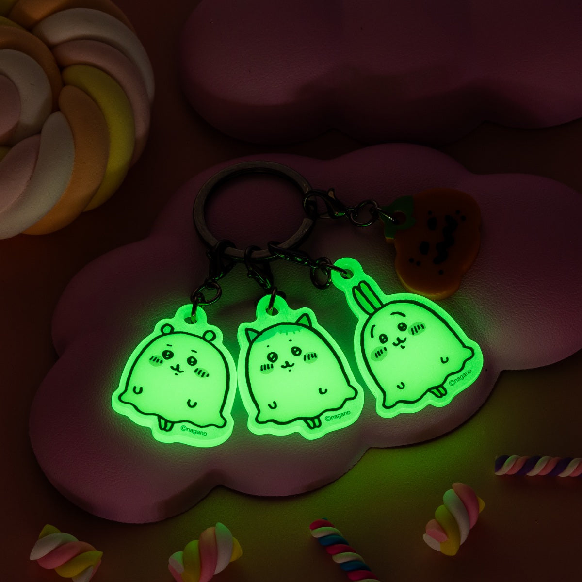 [Pre-order] Chiikawa Chiikawa Park Ghost 3-Link Glow-in-the-Dark Acrylic Charm