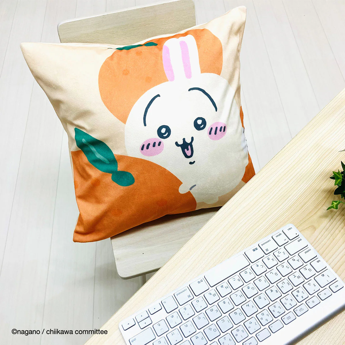 [Pre-order] "Chiikawa" Chiikawa cushion cover - Usagi