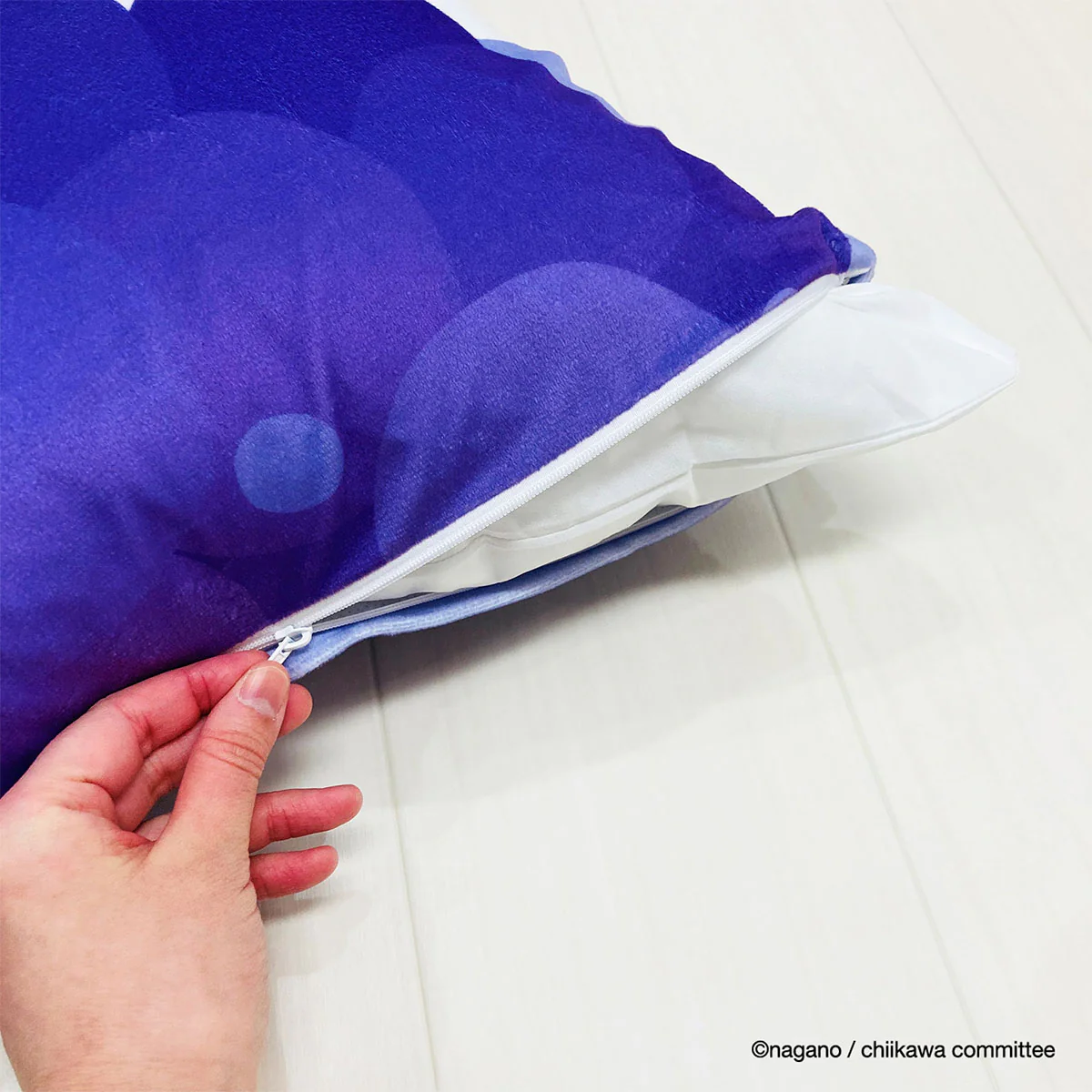 [Pre-order] "Chiikawa" Chiikawa cushion cover - Momonga