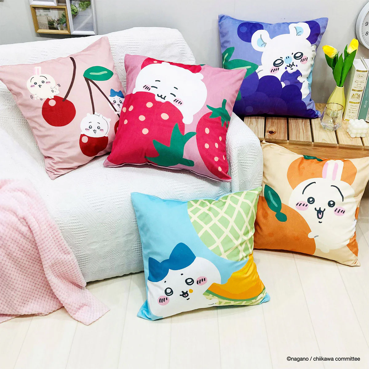 [Pre-order] "Chiikawa" Chiikawa cushion cover - everyone with cherries
