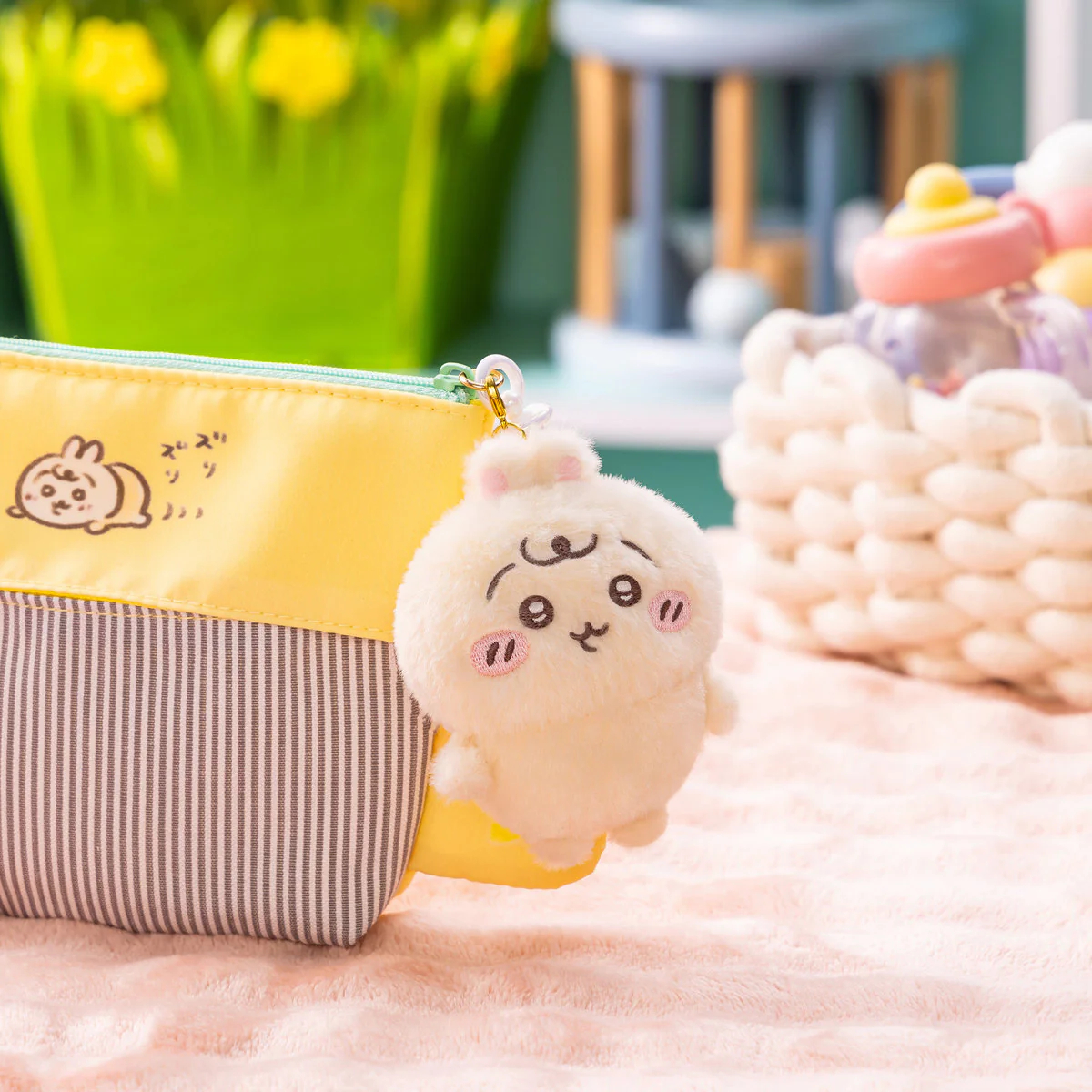 [In stock] "Chiikawa" Chiikawa Baby - Usagi surrounded by cabbage Plush Mascot