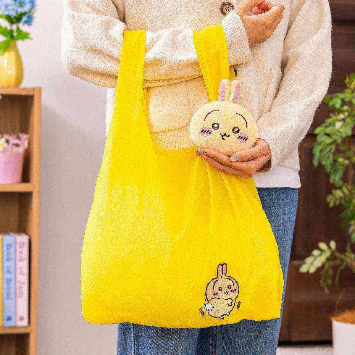 [Pre-order] "Chiikawa" Face Mascot with Eco Bag - Usagi
