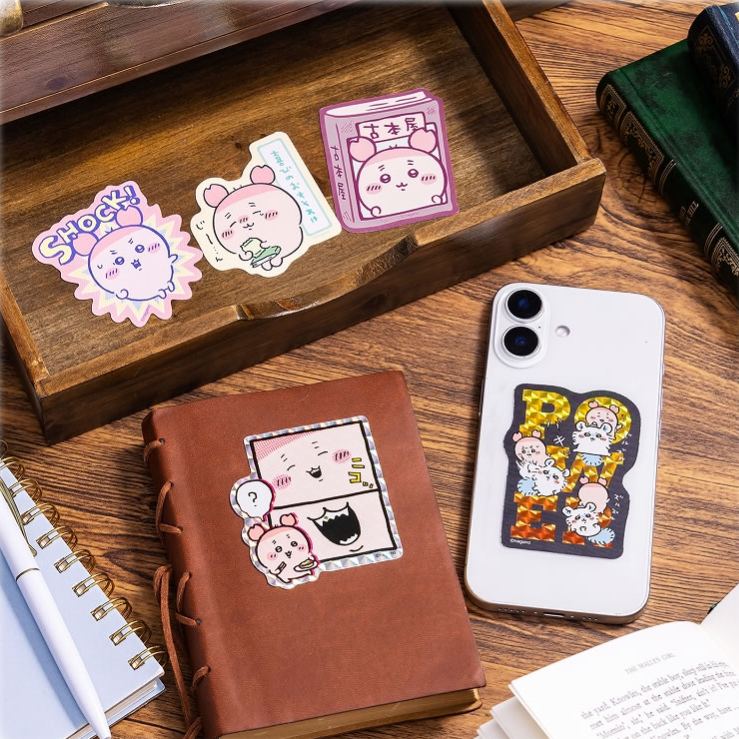 [Pre-order] "Chiikawa" hologram Sticker that can be sticked on phone - Furuhonya's teeth