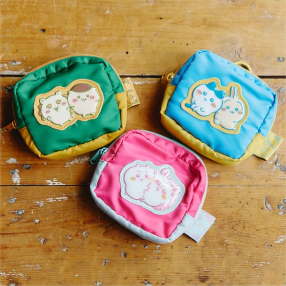 [Pre-order] "Chiikawa" Puffy applique Pouch - Hachiware & Usagi (Blue)