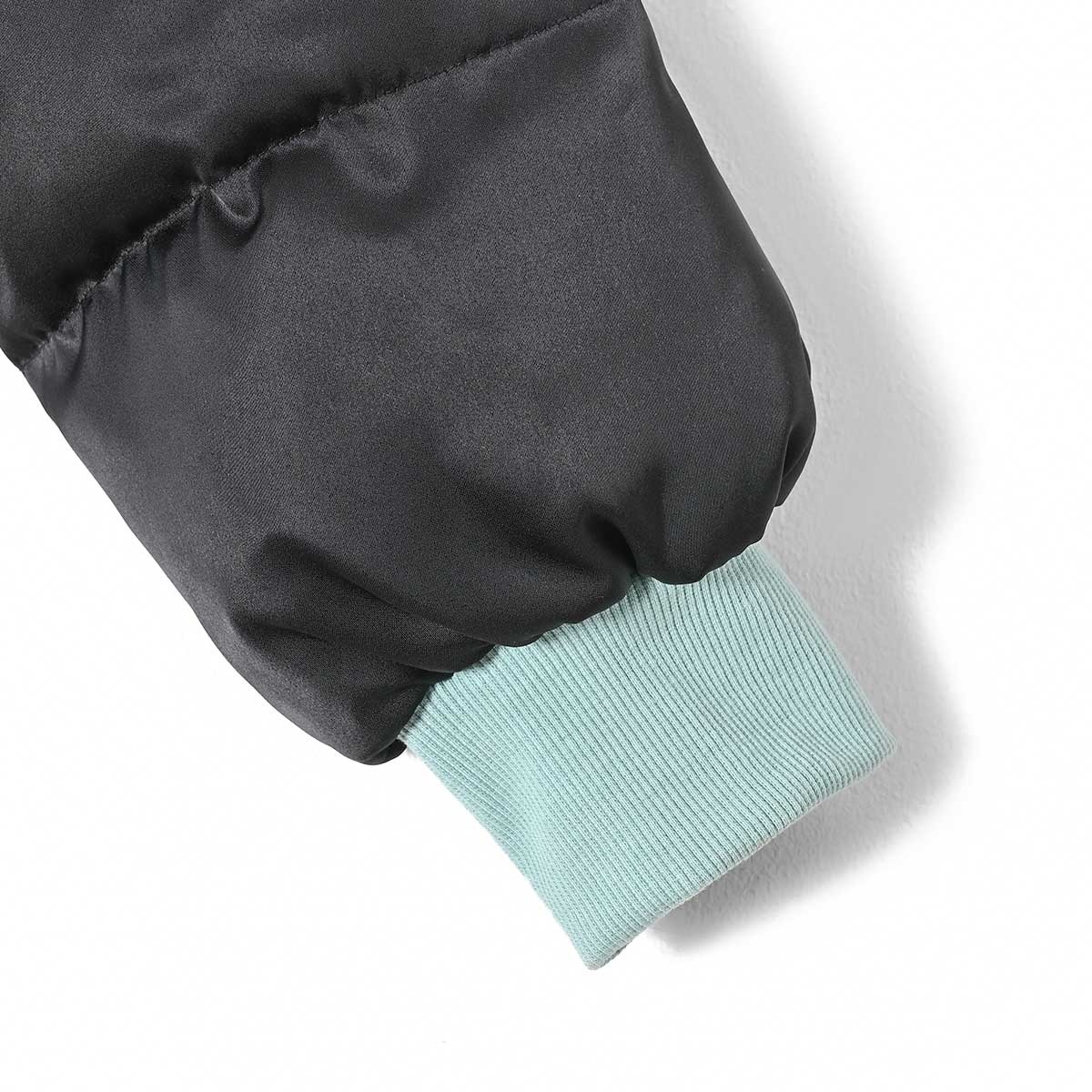 [Pre-order] "Hatsune Miku" x MAYLA Iconic Down Jacket - Black