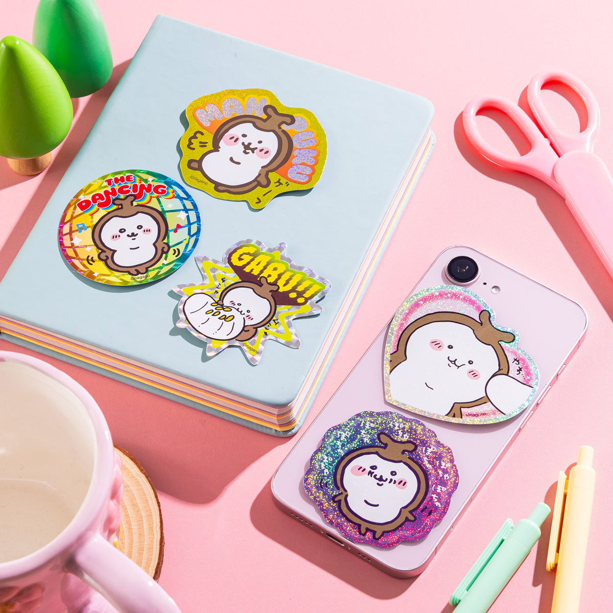 [Pre-order] "Chiikawa" Chiikawa Beetle Hologram Sticker - A size that can be applied to smartphones - MANPUKU
