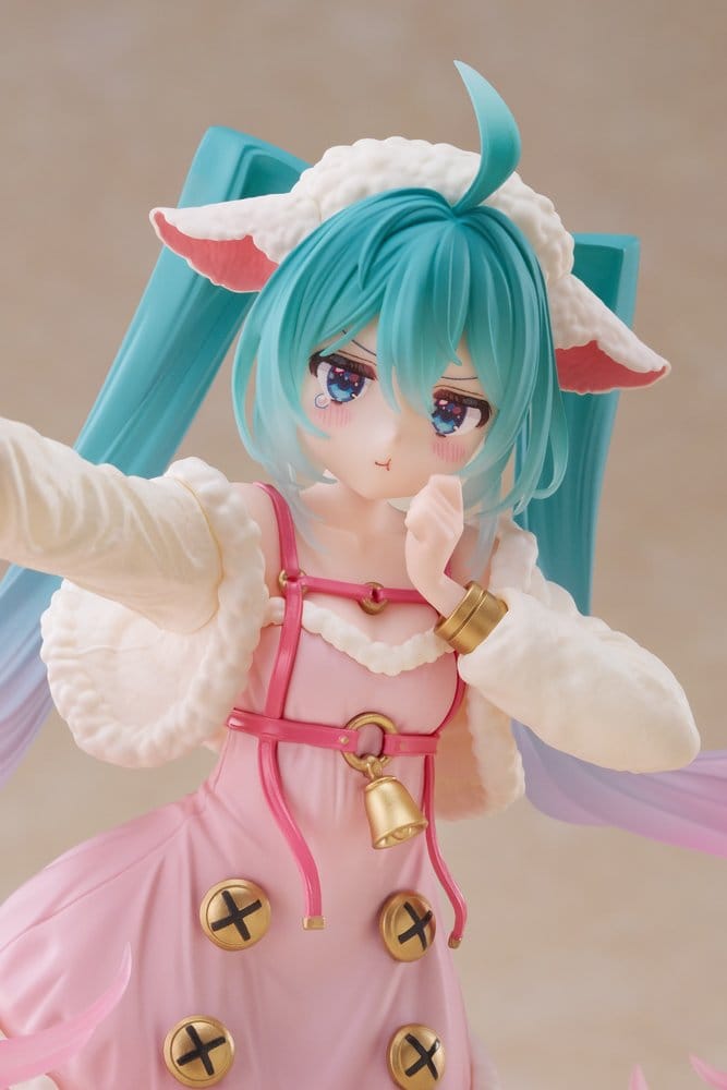 Hatsune Miku Wonderland PVC Figure Seven Little Goats 18 cm