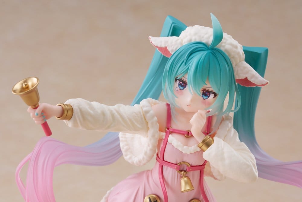 Hatsune Miku Wonderland PVC Figure Seven Little Goats 18 cm
