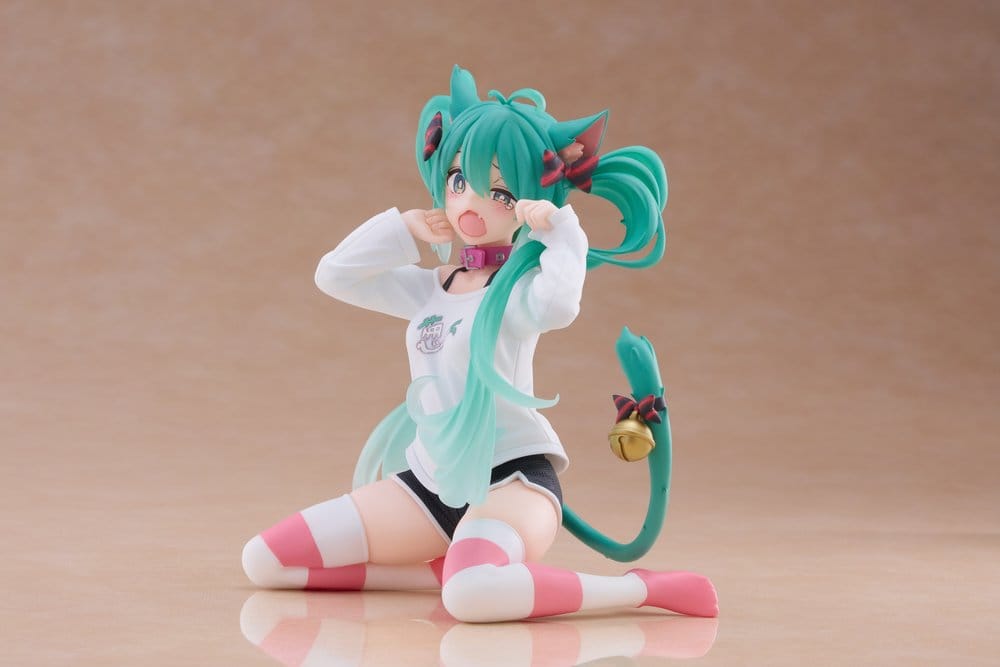 Hatsune Miku PVC Statue Desktop Cute Figure Hatsune Miku Cat Ear T-Shirt Ver. 13 cm