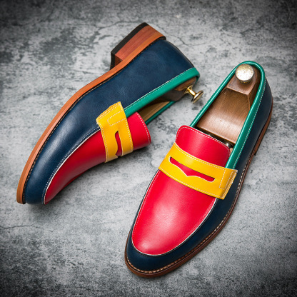 Carved English Style Color Matching Leather Shoes