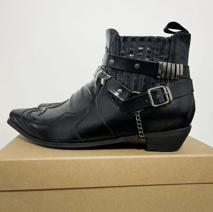 Classic retro accessories pointed boots