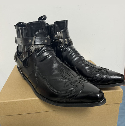 Classic retro accessories pointed boots