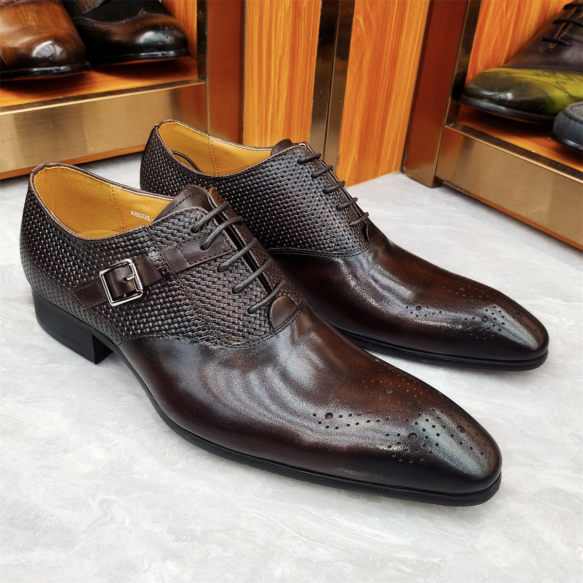Men's Summer Genuine Leather Lace-Up Metal Buckle Brogue Oxford Shoes