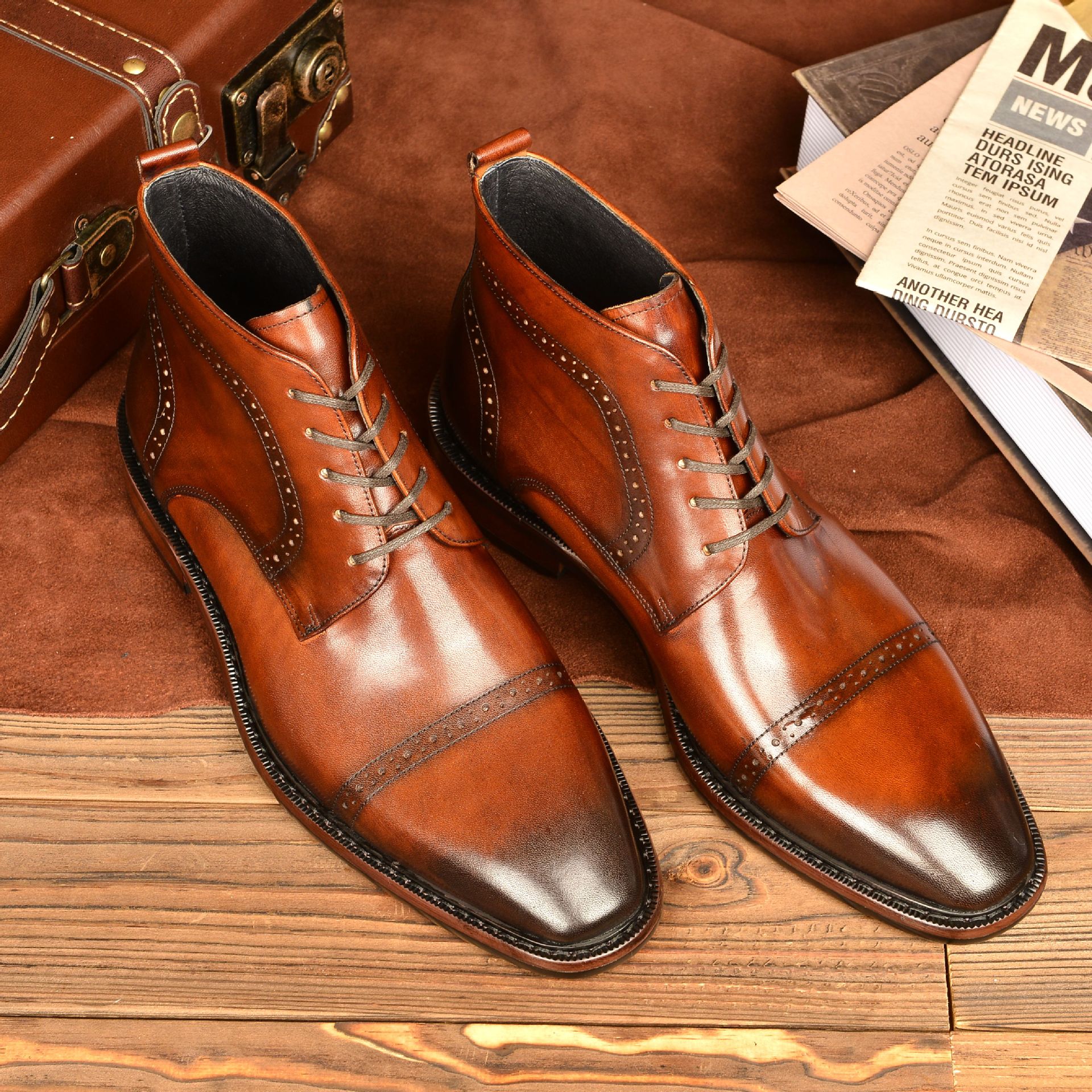Men's Genuine Leather Retro Pointed-Toe Brogue Martin Boots