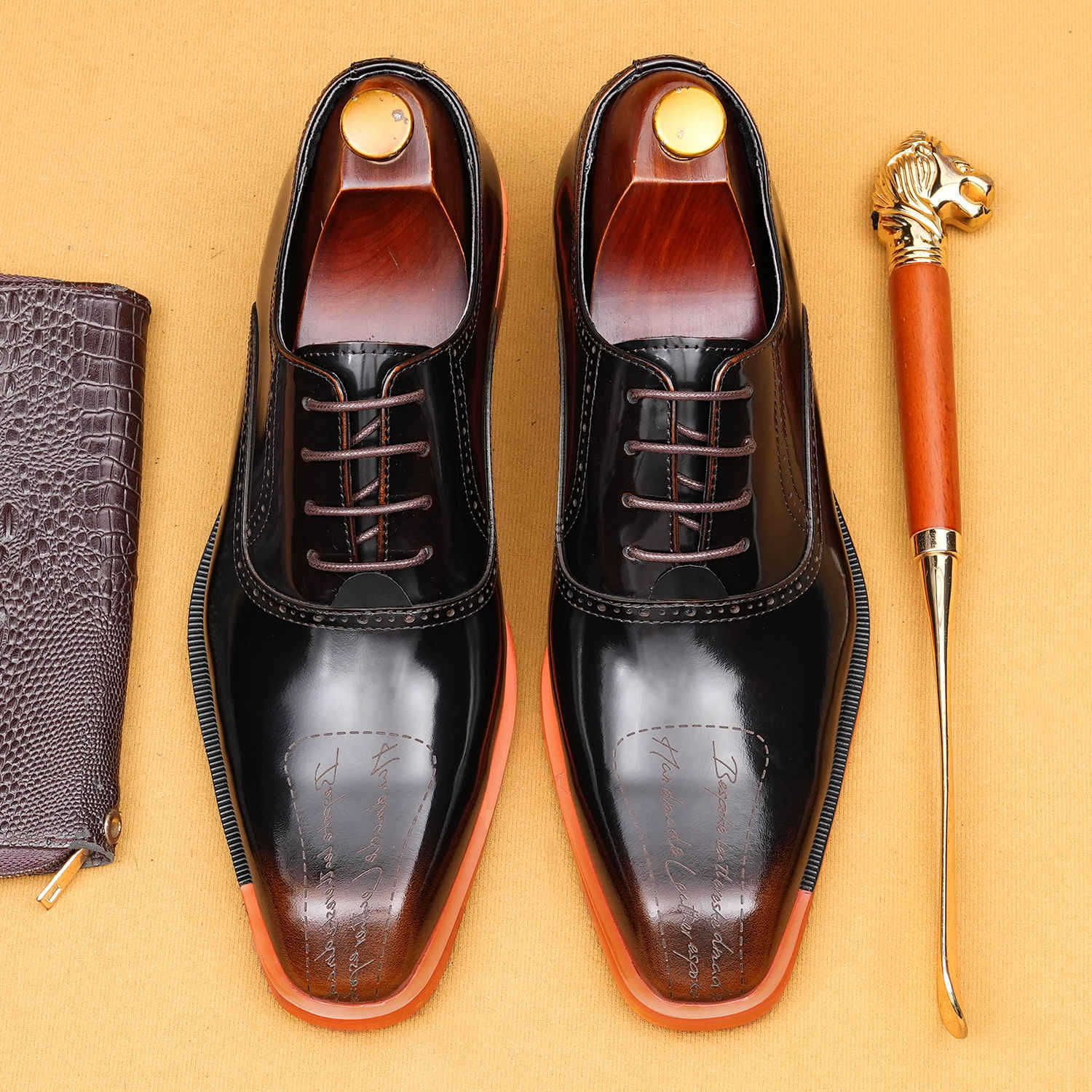 Men's Genuine Leather Letter-Printed Brogued Oxford Shoes