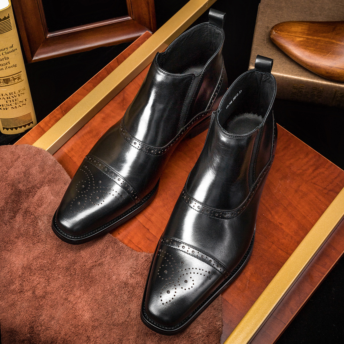 GUYSTEP™-Men's high top carved leather Chelsea boots