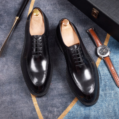 Men's Crocodile Pattern Embossed Genuine Leather Pointed-Toe Oxford Shoes Elegant Business Formal Shoes