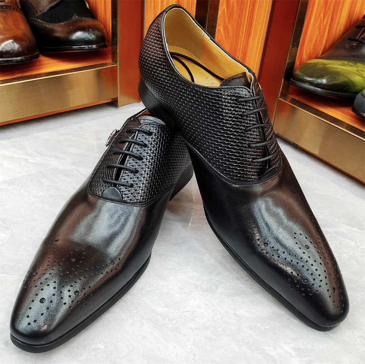 Men's Summer Genuine Leather Lace-Up Metal Buckle Brogue Oxford Shoes