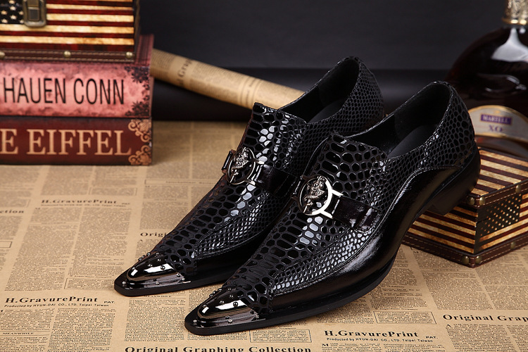 Men's genuine leather shoes Youth business casual leather shoes Korean style personality men's trendy shoes buckle iron head British leather shoes
