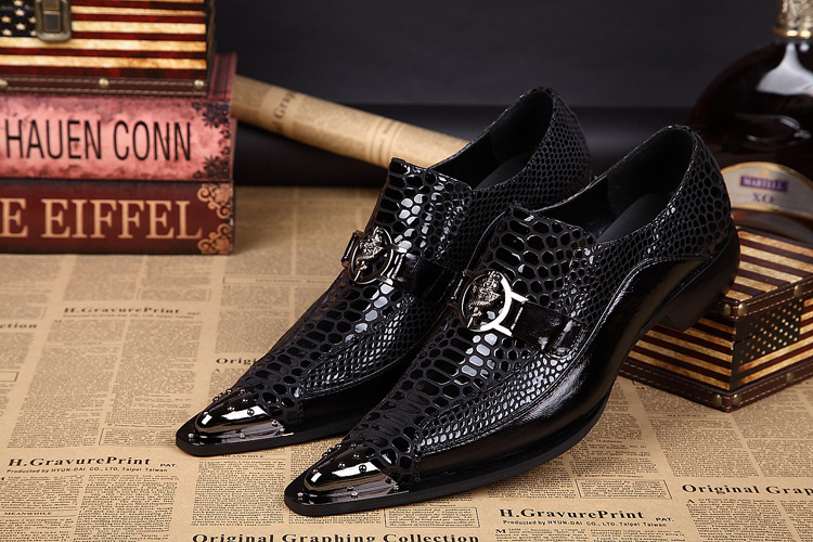 Men's genuine leather shoes Youth business casual leather shoes Korean style personality men's trendy shoes buckle iron head British leather shoes