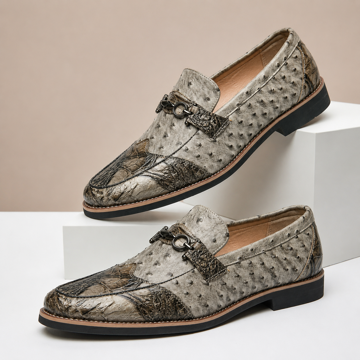 Vintage Pattern Metal Buckle Men Slip On Loafers