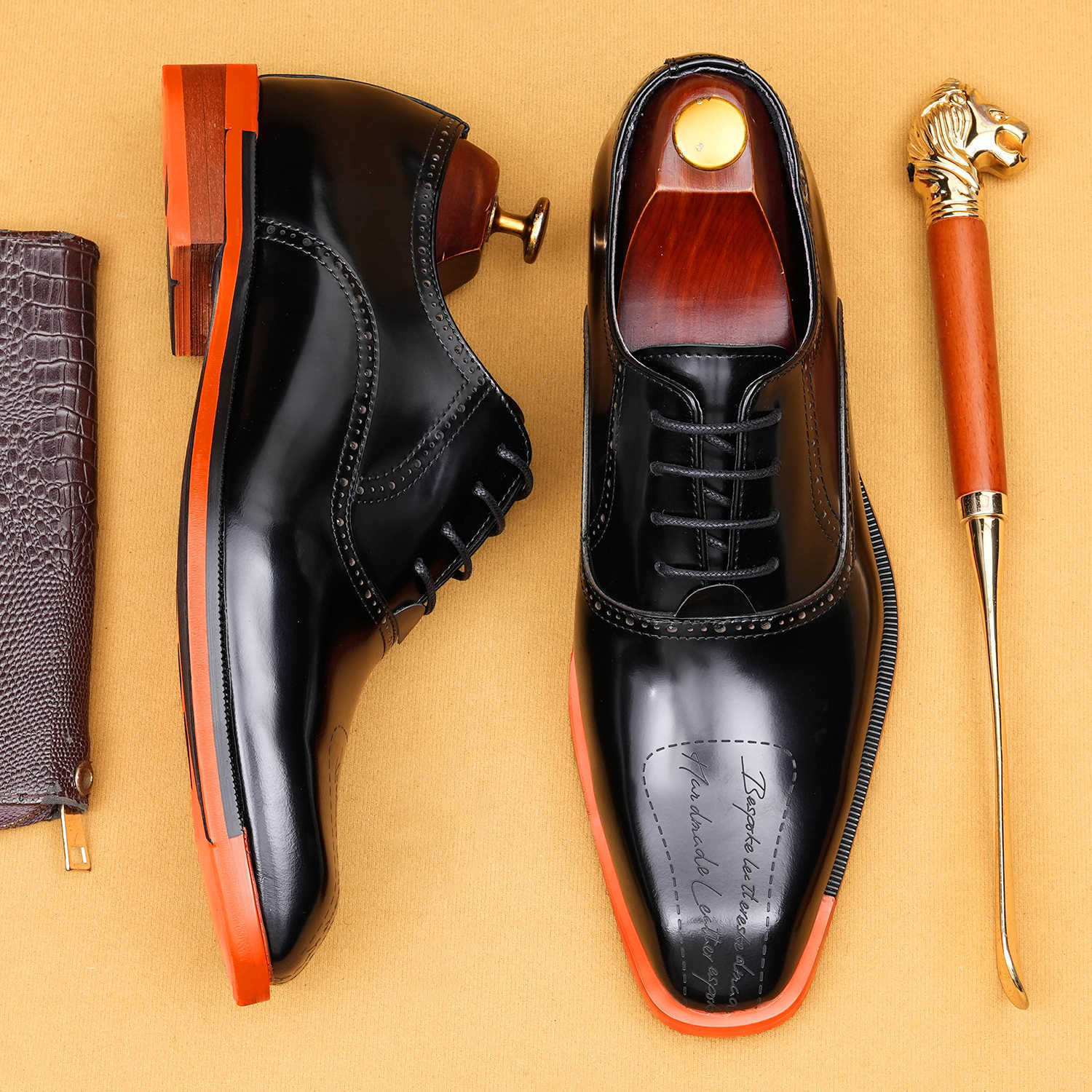 Men's Genuine Leather Letter-Printed Brogued Oxford Shoes