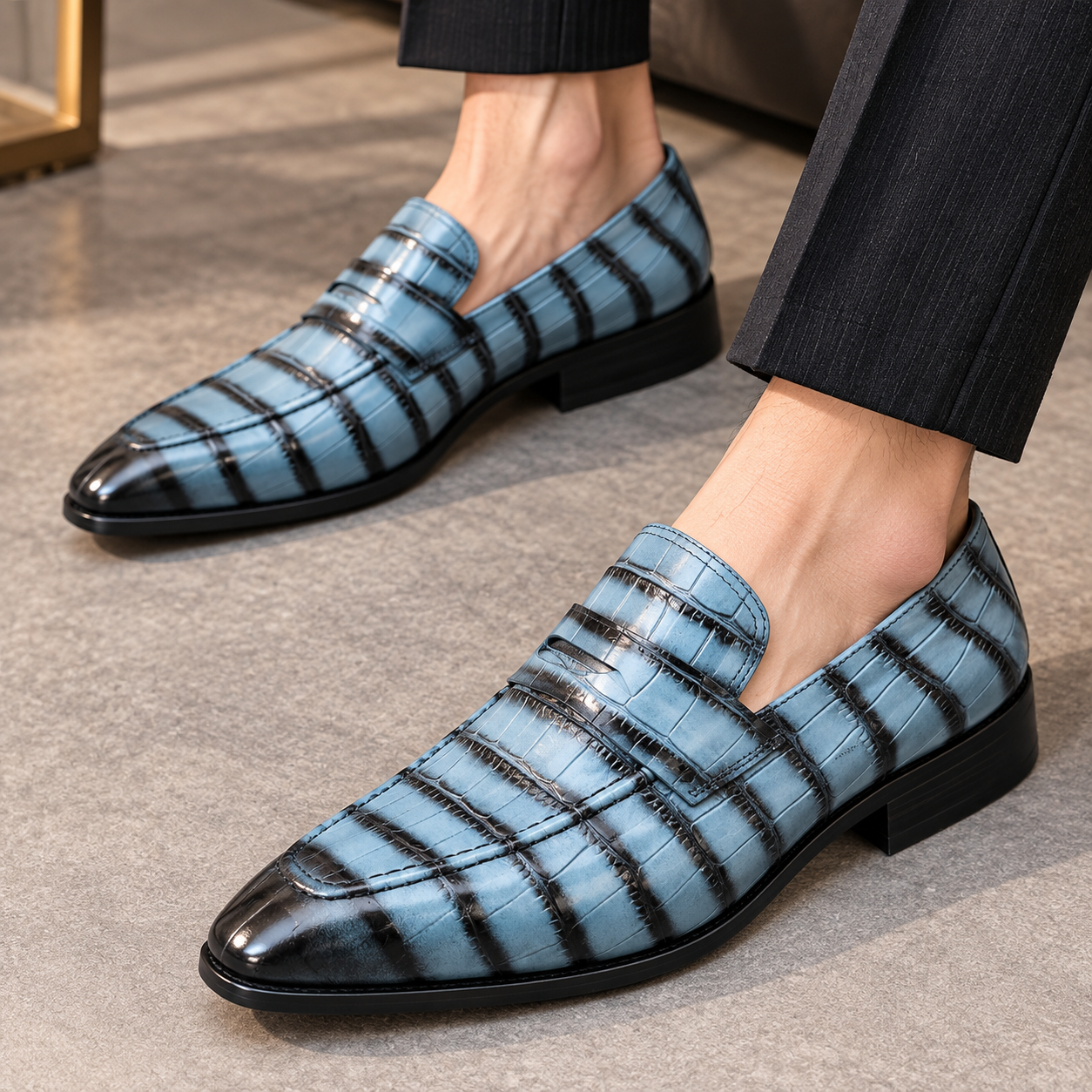 Men’s Crocodile Embossed Pointed-Toe Loafers