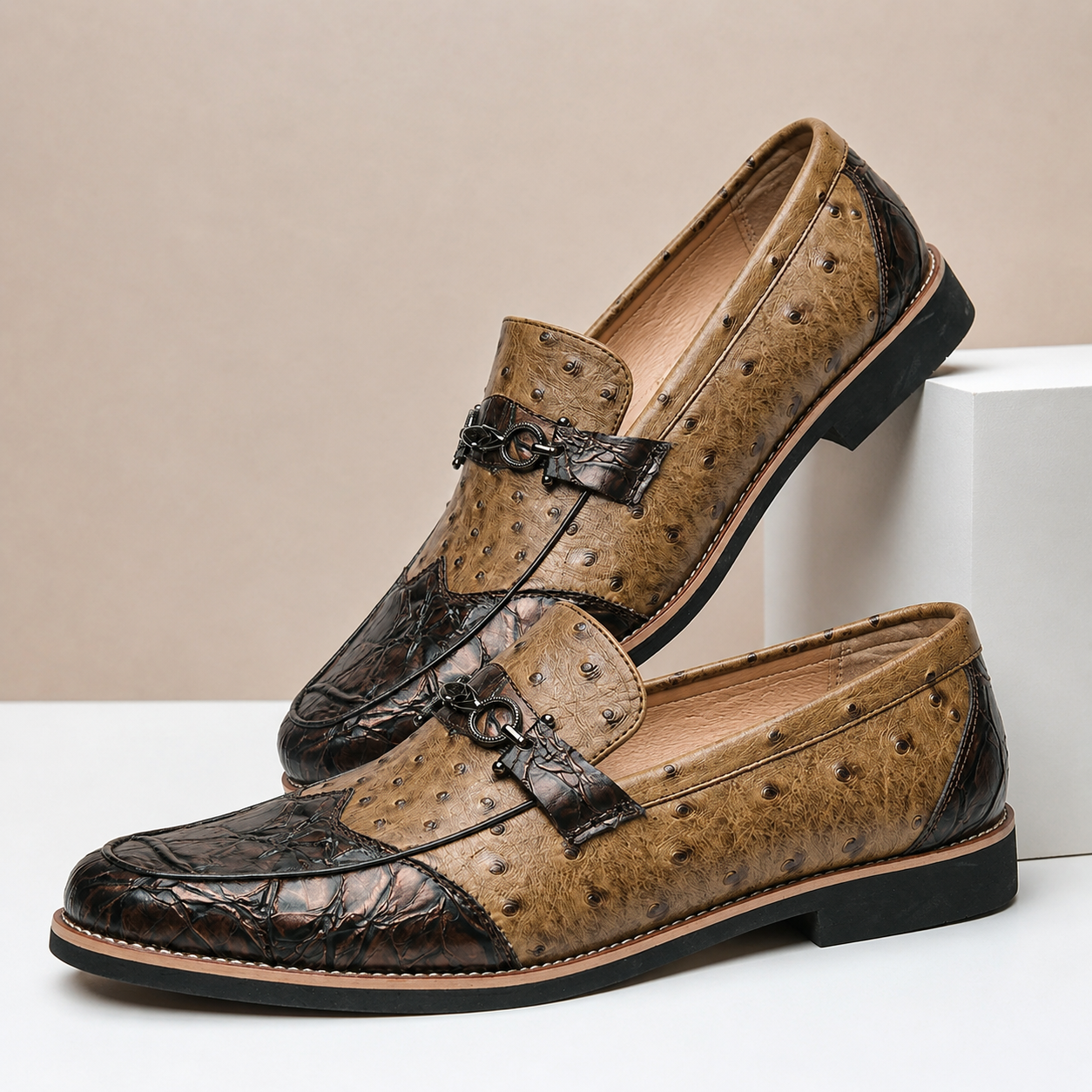 Vintage Pattern Metal Buckle Men Slip On Loafers