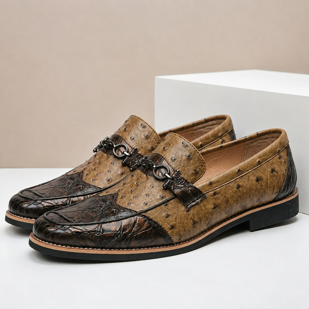 Vintage Pattern Metal Buckle Men Slip On Loafers