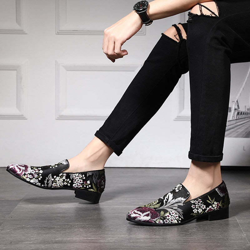 Exquisite Chinese Style Embroidery Men Loafers Shoes