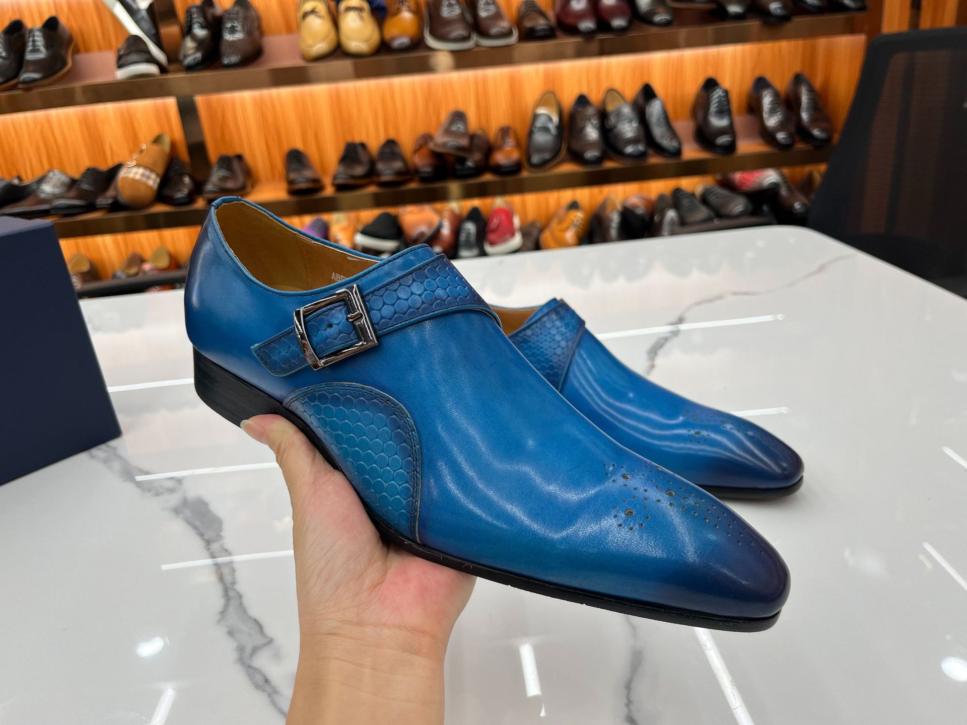 High-quality men's casual fashion monk leather shoes