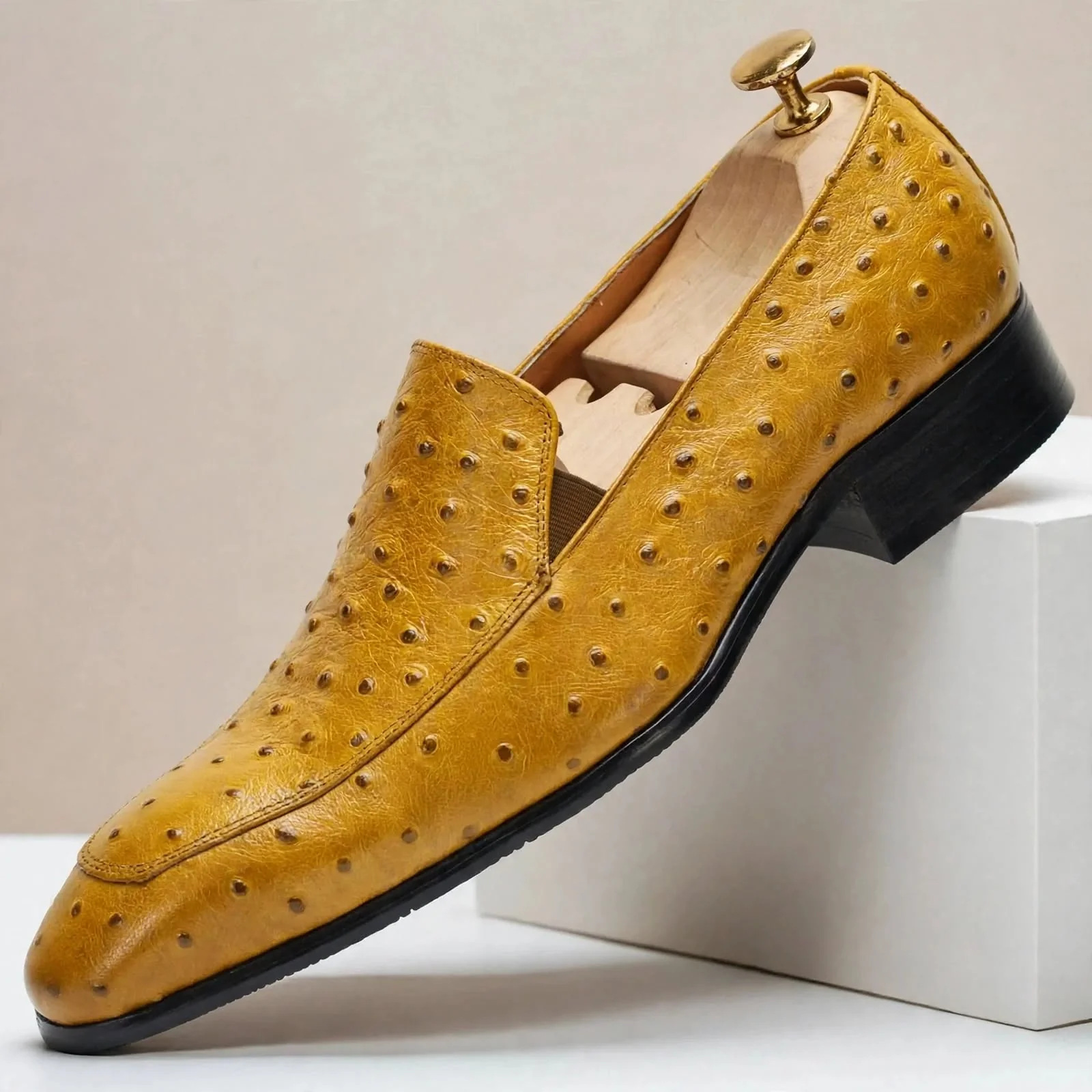 2026 new blue ostrich pattern light luxury leather loafers