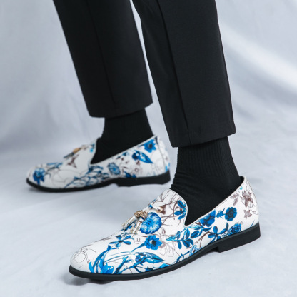 Cross-border fashion tassel slip-on leather shoes for men, personalized Chinese style printed loafers, Korean version of small leather shoes for men