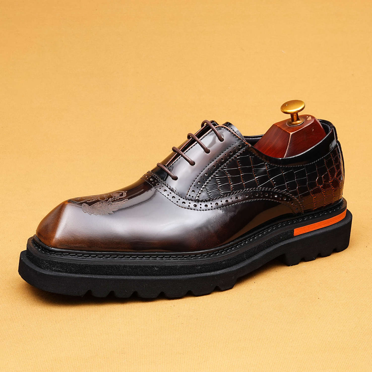 Men’s Croc‑Embossed Oxford Dress Shoes | Heraldic Emblem Square‑Toe Rugged Thick Sole Leather Shoes