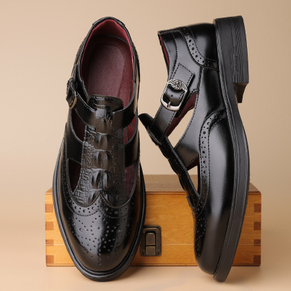 2026 New Men's Casual Hollow-Out Breathable Lightweight Sandals