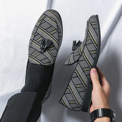 Men's slip-on fashion leather shoes cross-border large size 48 ethnic style slip-on lazy leather shoes men's loafers