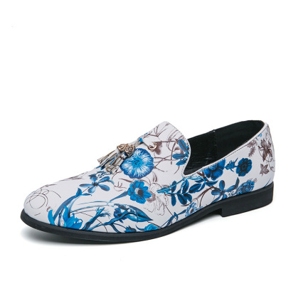 Cross-border fashion tassel slip-on leather shoes for men, personalized Chinese style printed loafers, Korean version of small leather shoes for men
