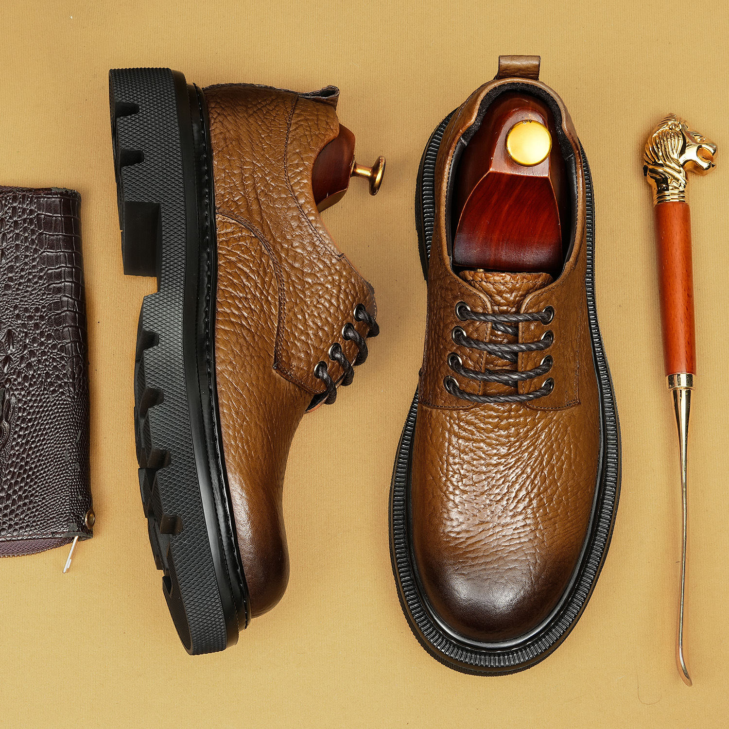 Stylish and Versatile Men's Plus-Size Genuine Leather Derby Shoes