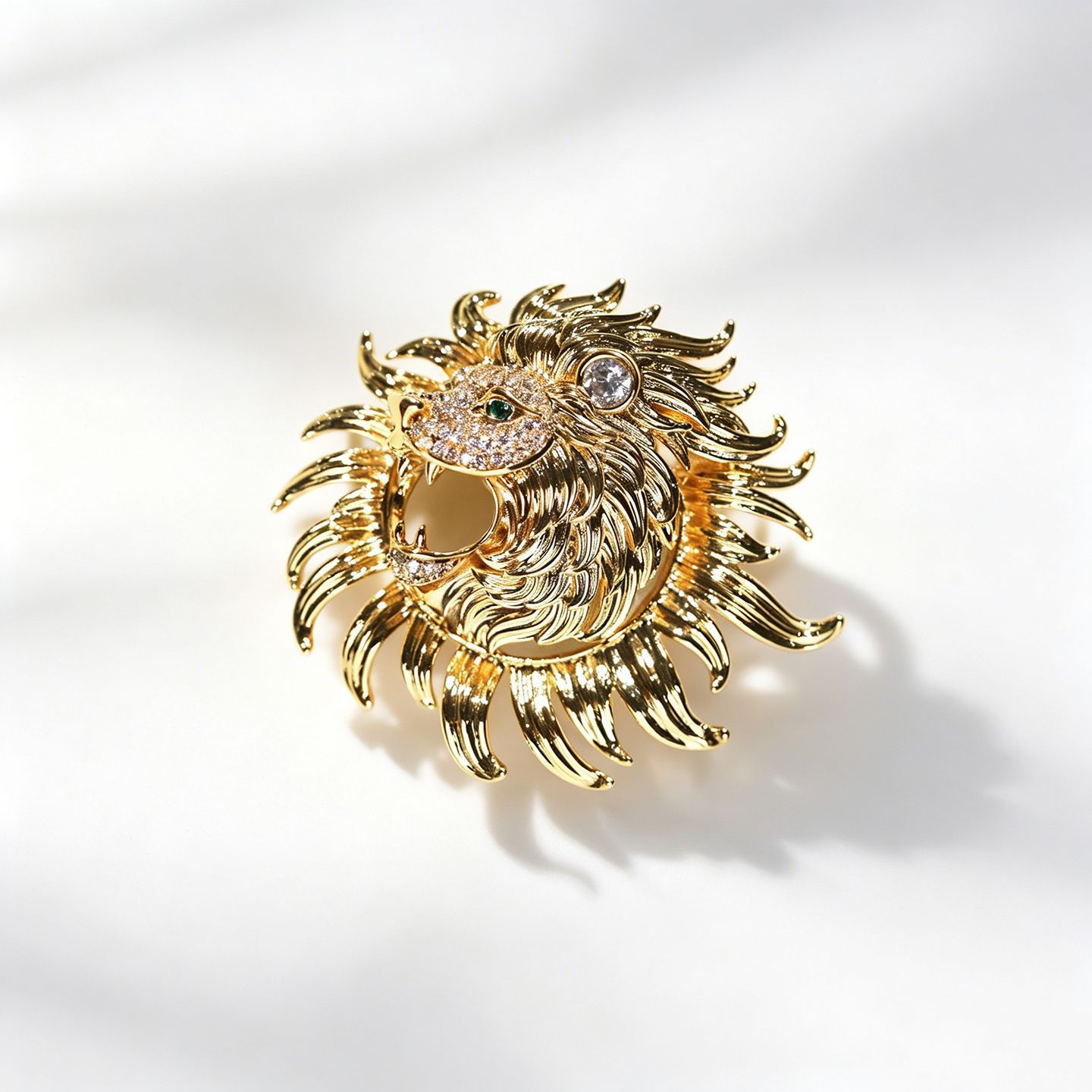 Bold Lion Magnetic Brooch