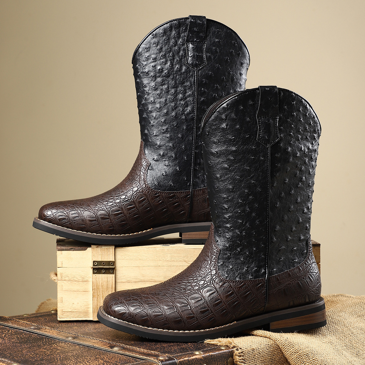 Factory direct sales new men's casual versatile low-heeled leather boots large size trendy simple retro style mid-tube Martin boots