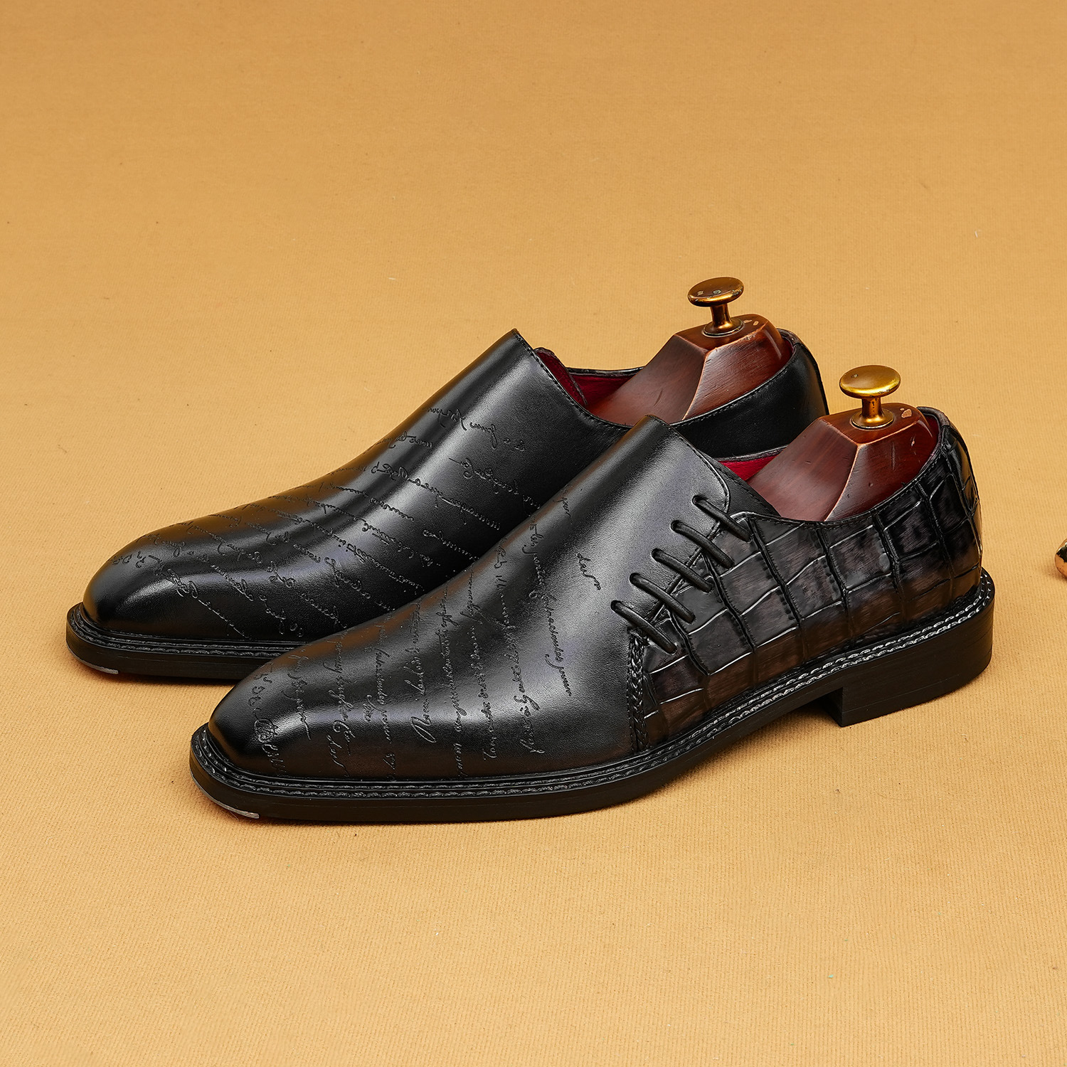 Men's Vintage Engraved Script Oxford Dress Shoes | Hand‑Polished Brown Lace‑Up Formal Leather Shoes
