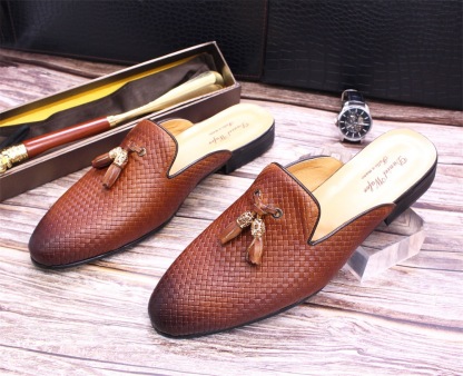 Cross-border Baotou slippers genuine leather tassel outer wear casual leather shoes men's woven pattern embossed summer pointed sandals men