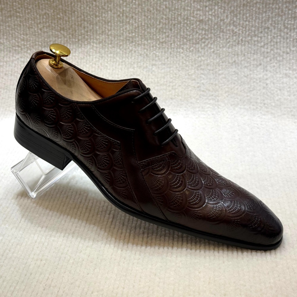 Large size men's British style pointed toe leather shoes