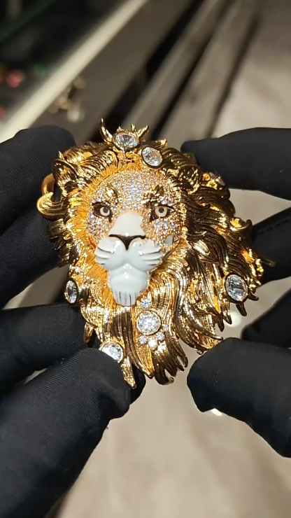 Men's Lion Head Brooch