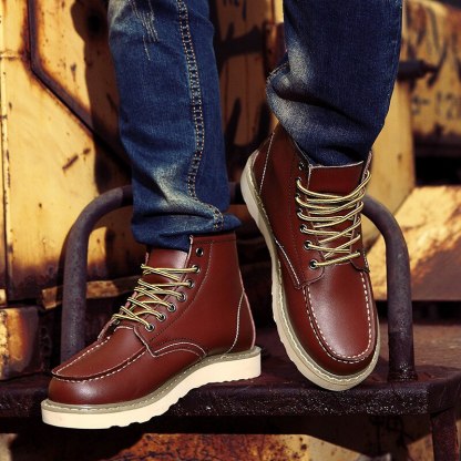 Vintage leather boots for men comfortable British style large size outdoor work boots