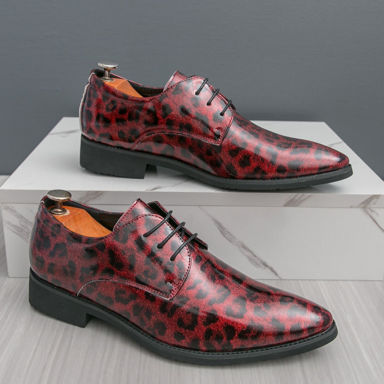 [Copy]2025 Men's Spring and Autumn Patent Leather Smooth Pointed Snake Pattern Slip-On Shoes
