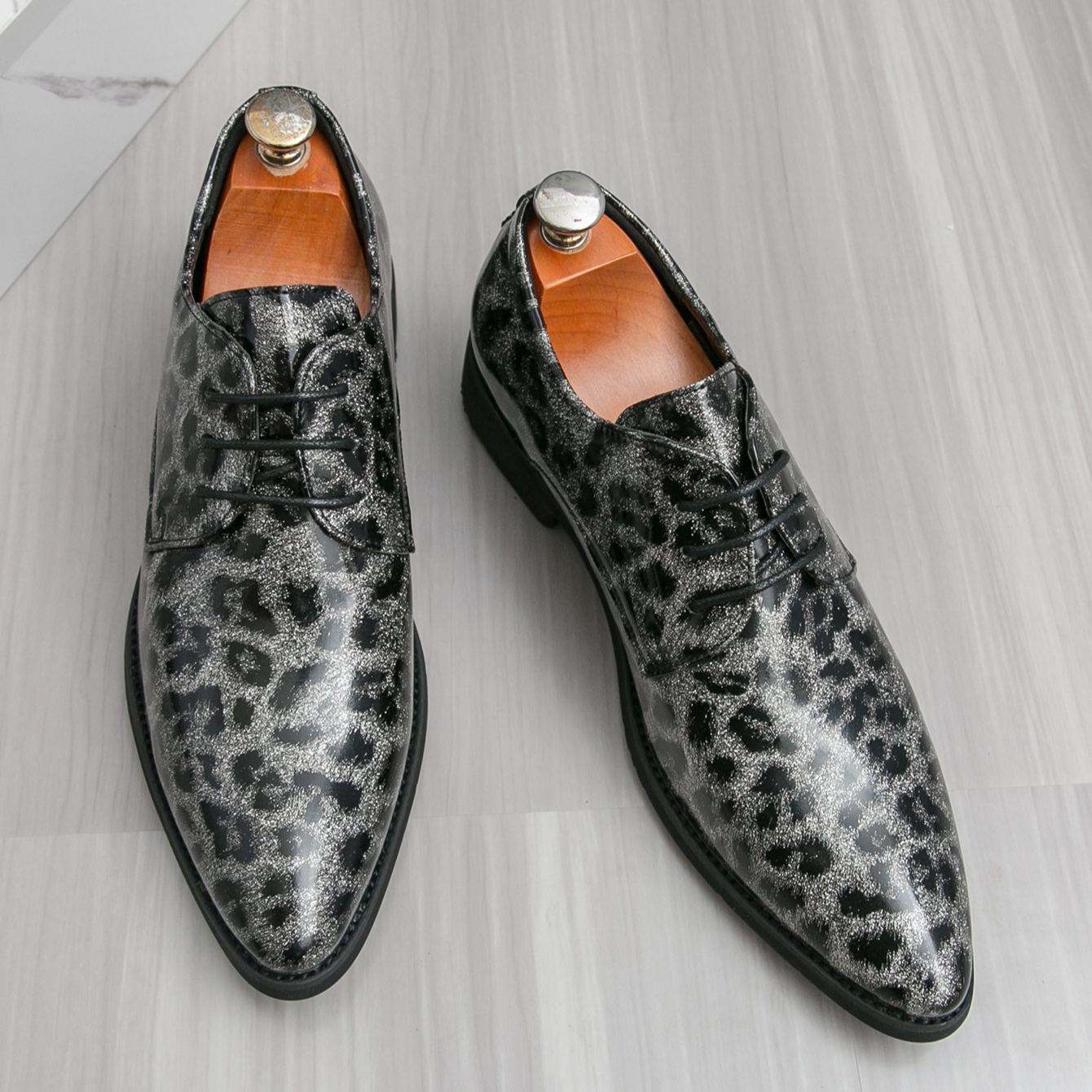 [Copy]2025 Men's Spring and Autumn Patent Leather Smooth Pointed Snake Pattern Slip-On Shoes