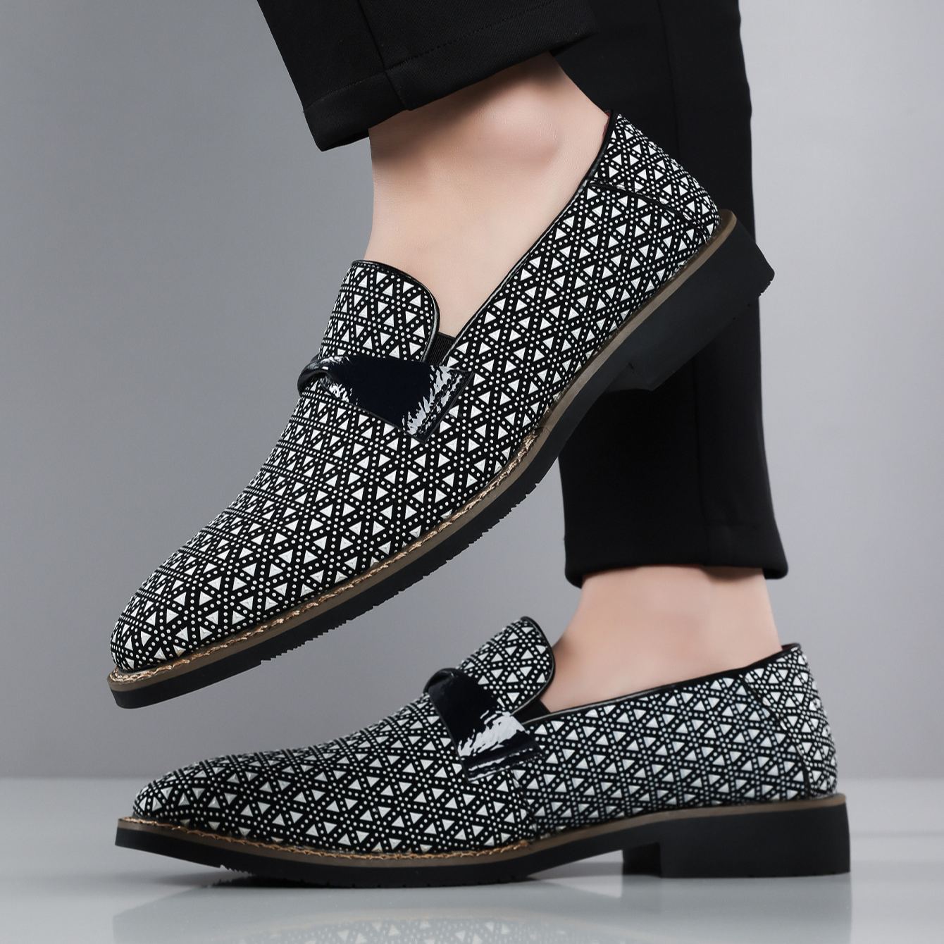 Plus-size business casual slip-on men's patent leather shoes