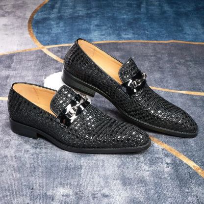 Handcrafted glossy crocodile-patterned genuine leather men's loafers